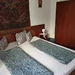 Villa-negra Retro Panzio Balatonföldvár
