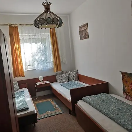 לינה וארוחת בוקר Villa-negra Retro Panzio 3*
