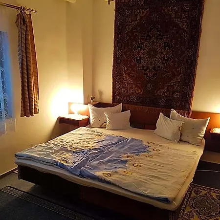 Nocleg ze śniadaniem Villa-negra Retro Panzio 3*