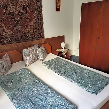 Villa-negra Retro Panzio Nocleg ze śniadaniem 3*