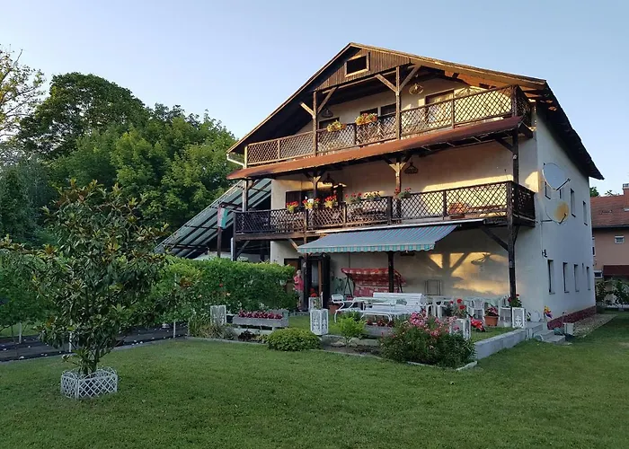 B&B Villa-negra Retro Panzio Balatonföldvár